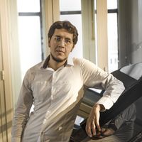 Isai Juarez的照片