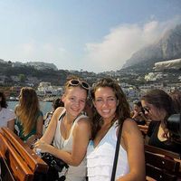 Lizzie McSherry的照片