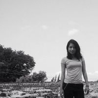 Elisabeth Adith Haris的照片