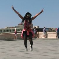 Sylvia Akro的照片