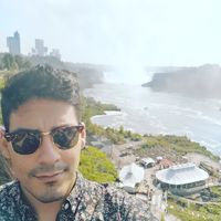 Luis  Madrid的照片