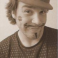 Alexis Le Bas的照片