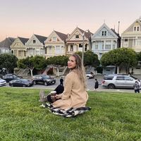 Ana Mitrovic的照片