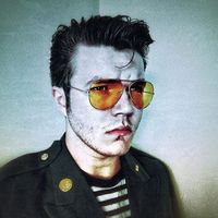 Cameron Downs的照片