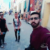 tarik ikizzou的照片