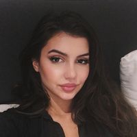 Karina Vilena's Photo