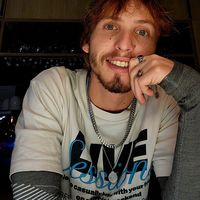 Valentin Thomas的照片