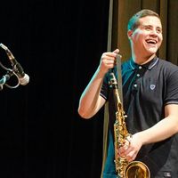 Oussama Mouffok的照片