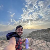 Hussein Fuad的照片