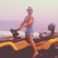 carlos hernandez's Photo