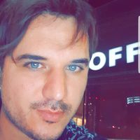 Adrian Gutierrez的照片