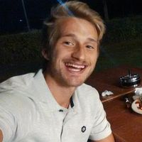 Deniz Kavak的照片