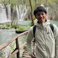 Yoshi Miyazaki的照片