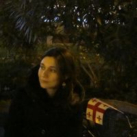 Esra  Erkan的照片