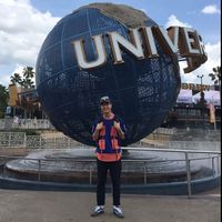 Minjun Yang的照片