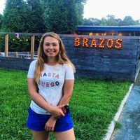 Emily Digney的照片