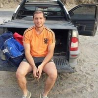 Hector Jose Beddur的照片