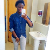 Emmaculate Omuya的照片