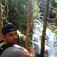 Anthony Mendieta的照片