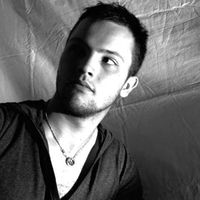 Adriano Meis的照片