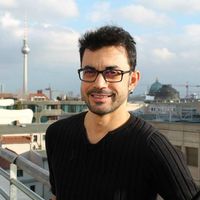 ANIL OZSELGIN的照片