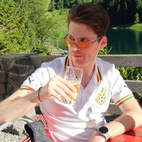 Kiril Lavrov's Photo