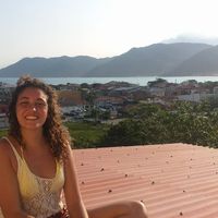 Estelle Ouzineb的照片