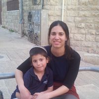 Tzviya Langenthal的照片