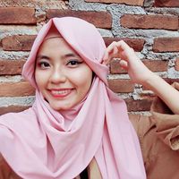 Lulu Dwi Rahmawati's Photo