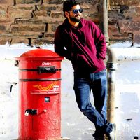 Anupam Tomar的照片