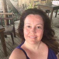 Claudia Castelucci的照片