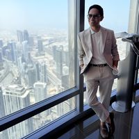 Arnold's Photo