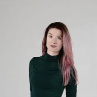 Diana Kukareko的照片