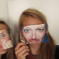 Wonderwoman and Catwoman的照片