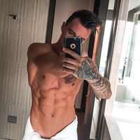 Ilya Nikeshin的照片