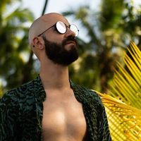 Carlos Del Toro的照片