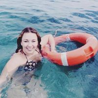 Olena Fiyalka的照片