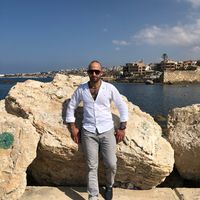 Salah Khaddaj的照片