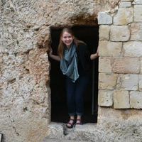 Hannah Landis的照片