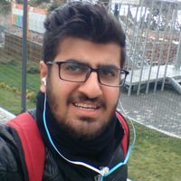 Tahsin Varış的照片