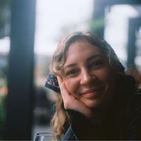 Ally Jeffrey's Photo