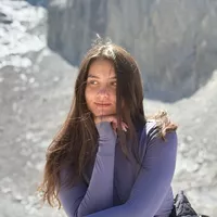 Roxanne Azimova的照片