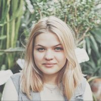 Marta Mūrniece的照片