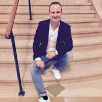 Daniel G. Bieber的照片