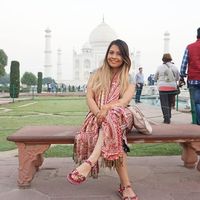 Rebecca Routledge的照片