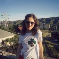 Ilona Sarkisian的照片