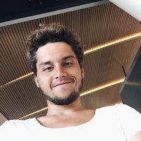 Artem Nikiforov的照片