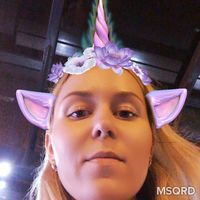 Alesya Domoratskaya的照片