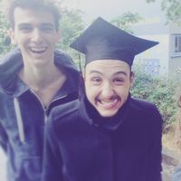 Christian LightShoe的照片