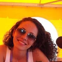 Hela Boukerdenna的照片